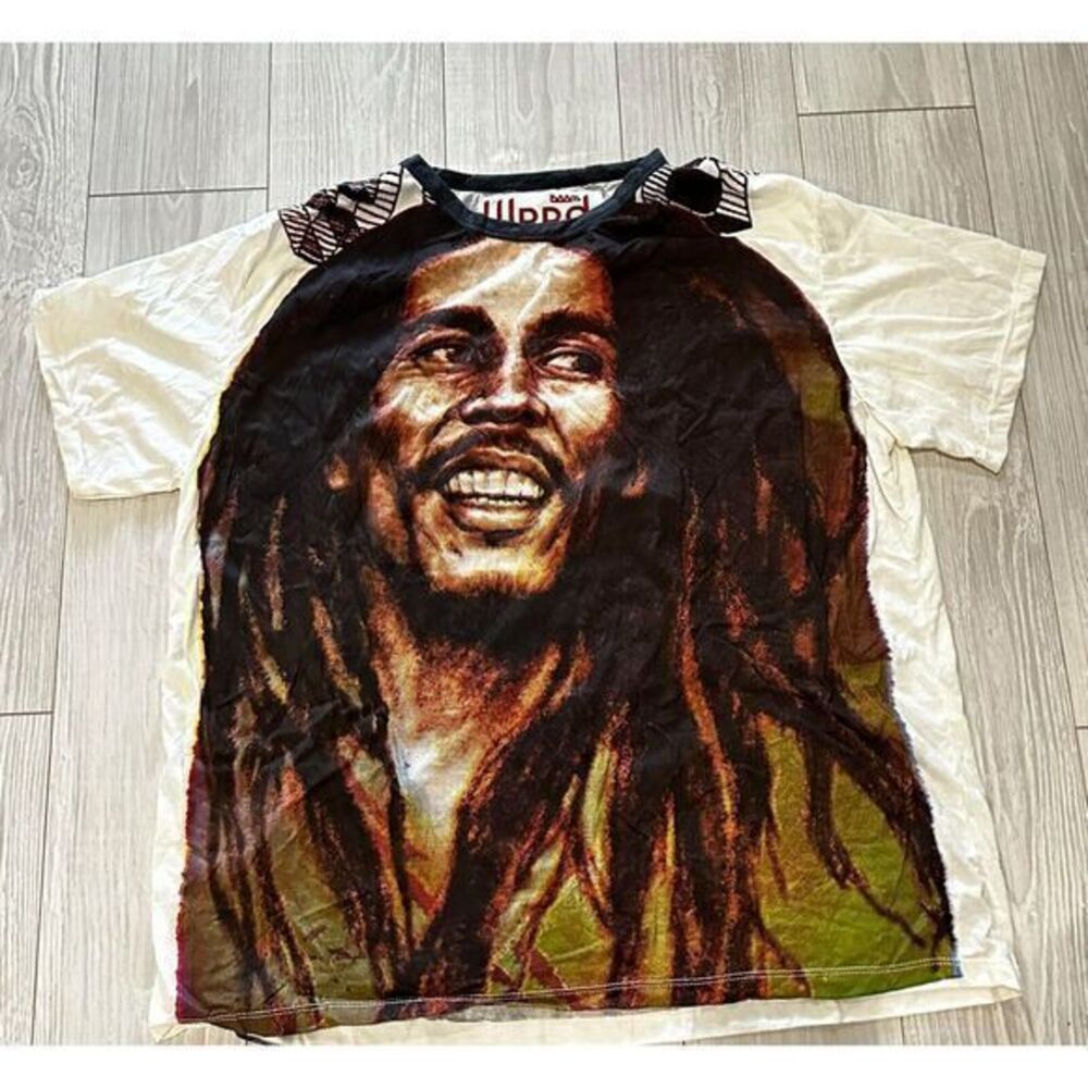 Bob Marley AOP Weed T-Shirt Size Large‎